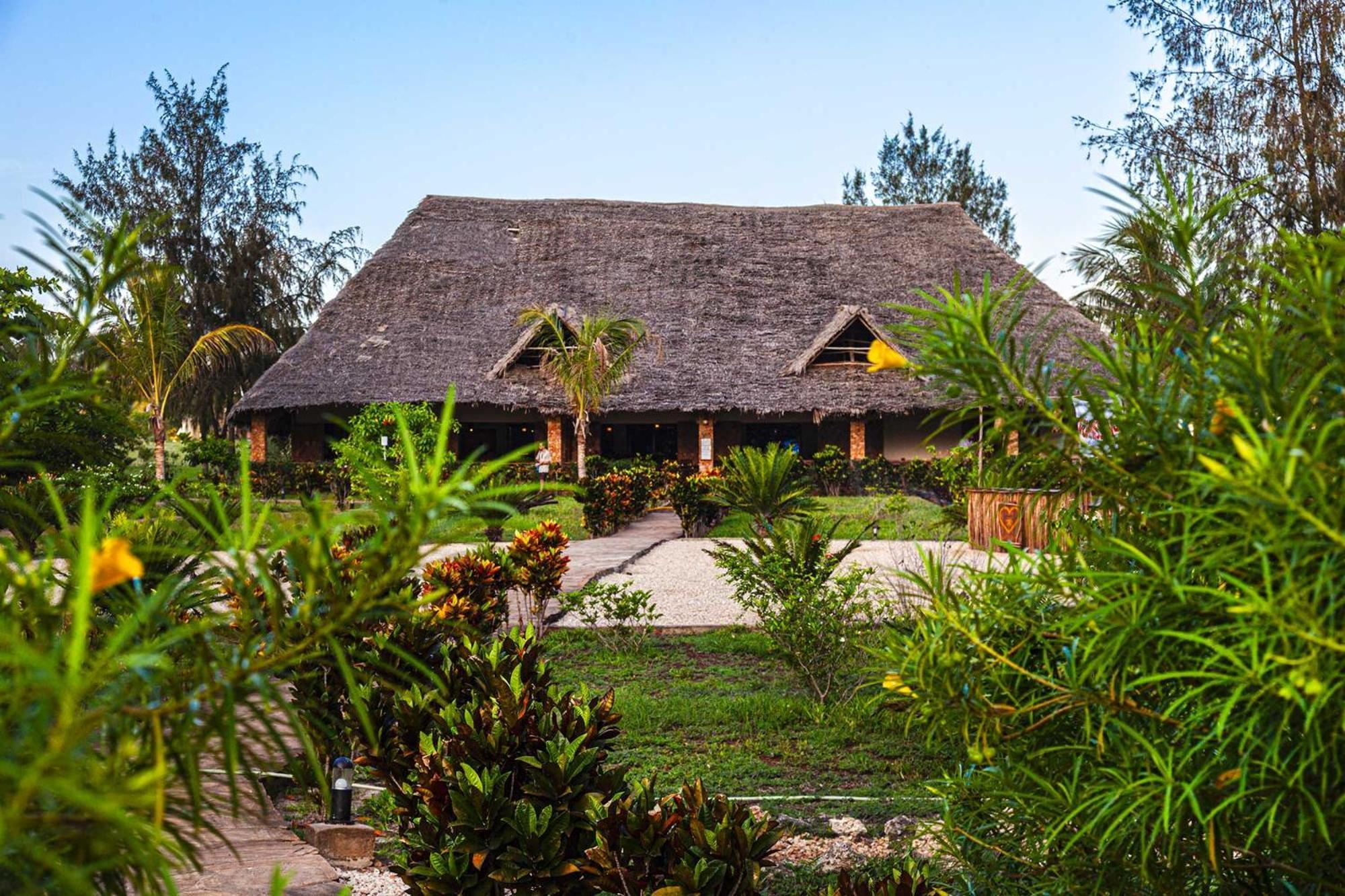 Vrclub Paje Palms Beach Resort Екстер'єр фото
