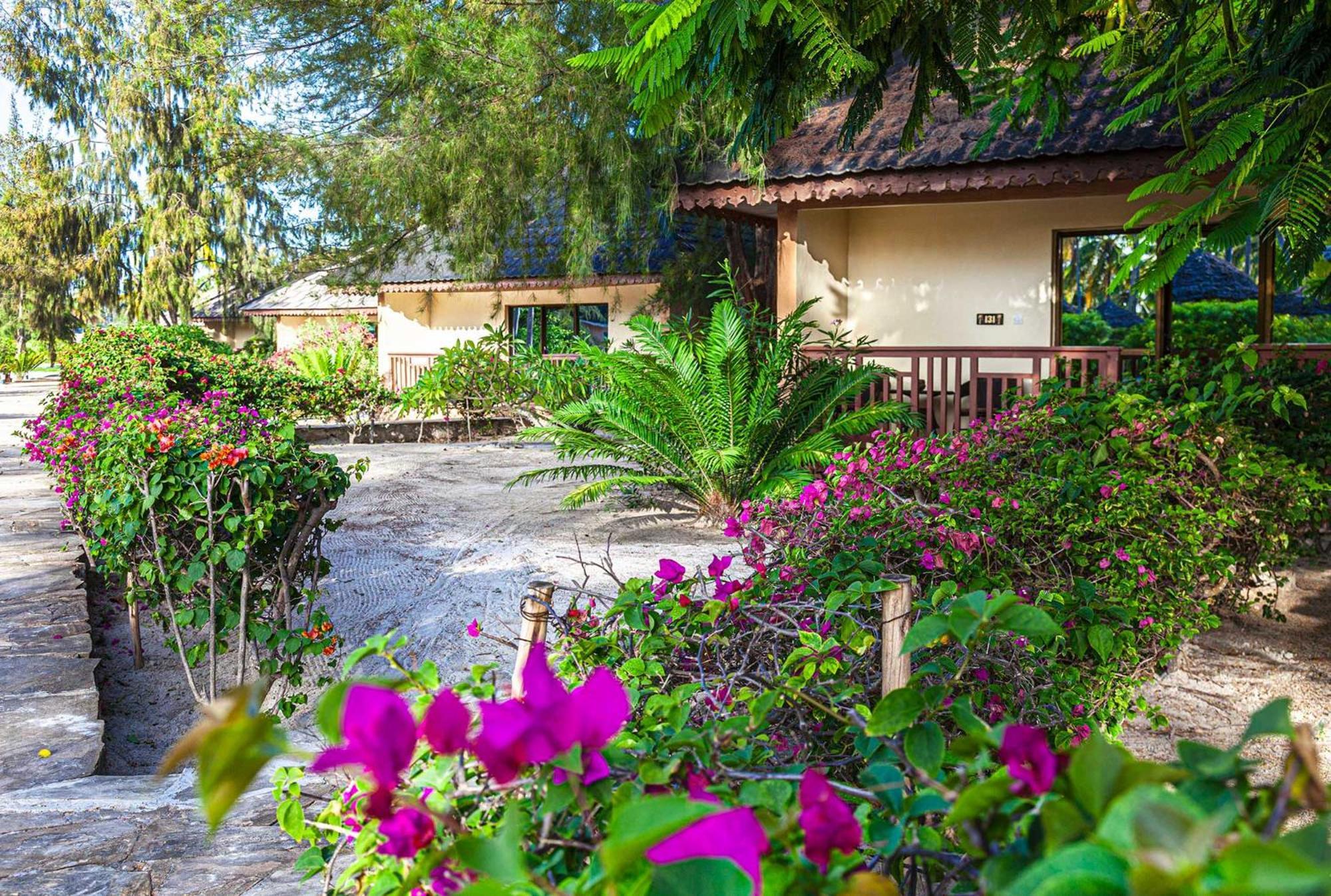Vrclub Paje Palms Beach Resort Екстер'єр фото