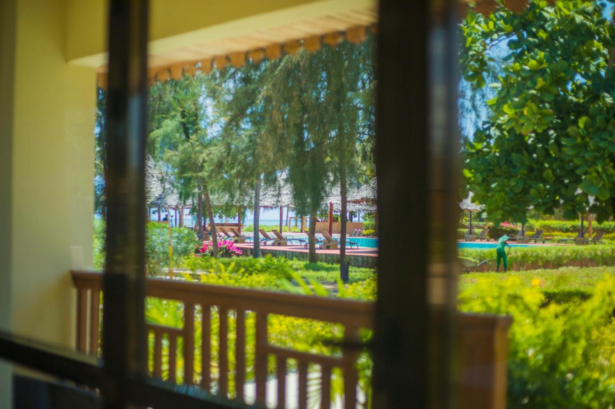 Vrclub Paje Palms Beach Resort Екстер'єр фото